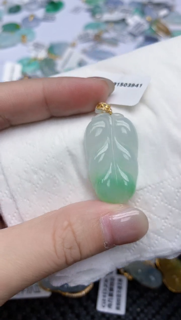 【闪购商品】翡翠颈饰18K金镶嵌天然翡翠A货