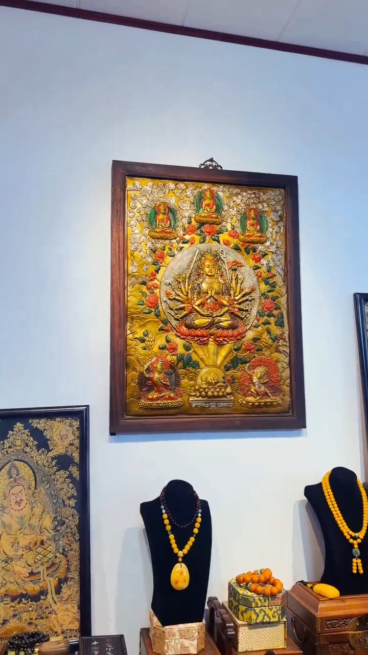 开开开------唐卡千手观音