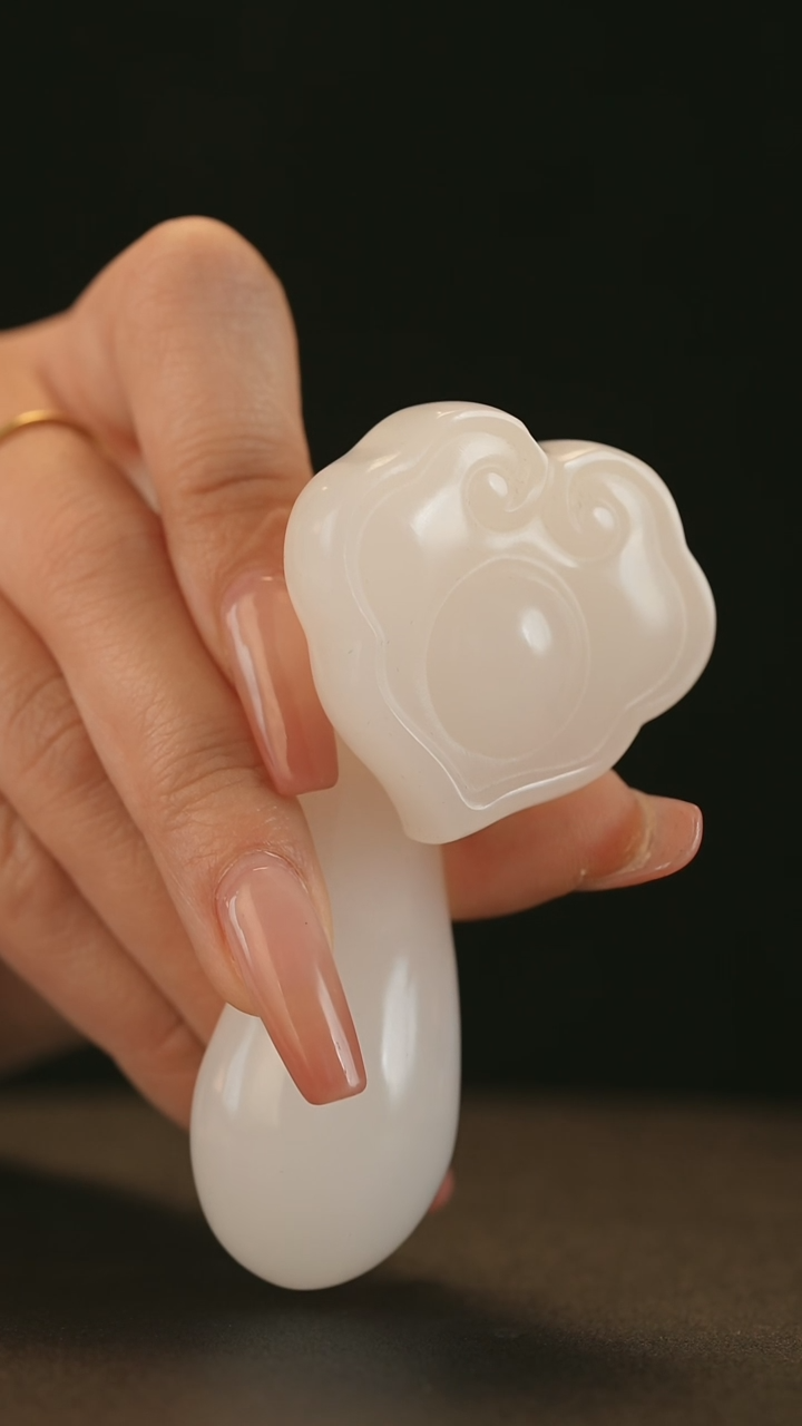 云南石妙造原创手把件-手握如意