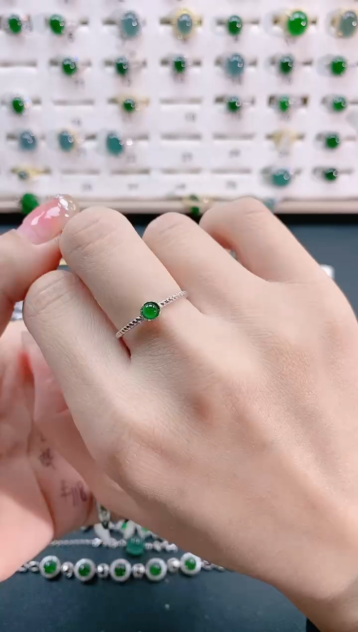 【闪购商品】翡翠戒指银S925镶嵌天然翡翠
