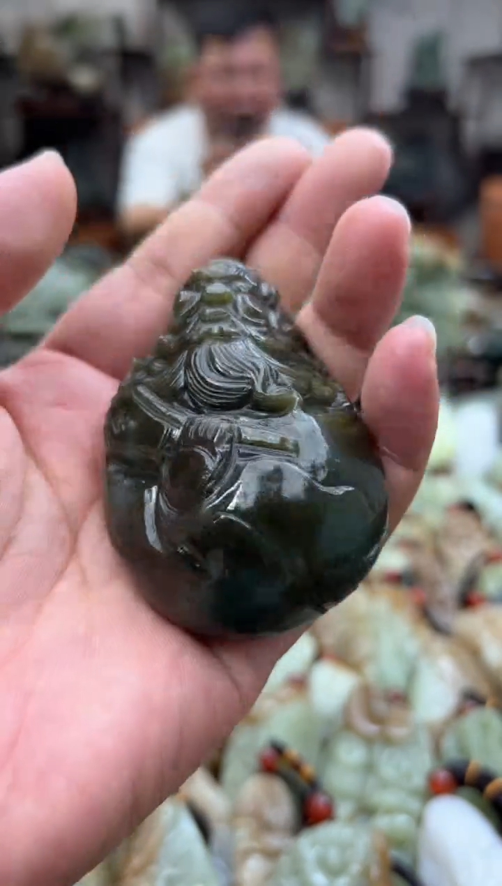 和田玉未镶嵌把件1