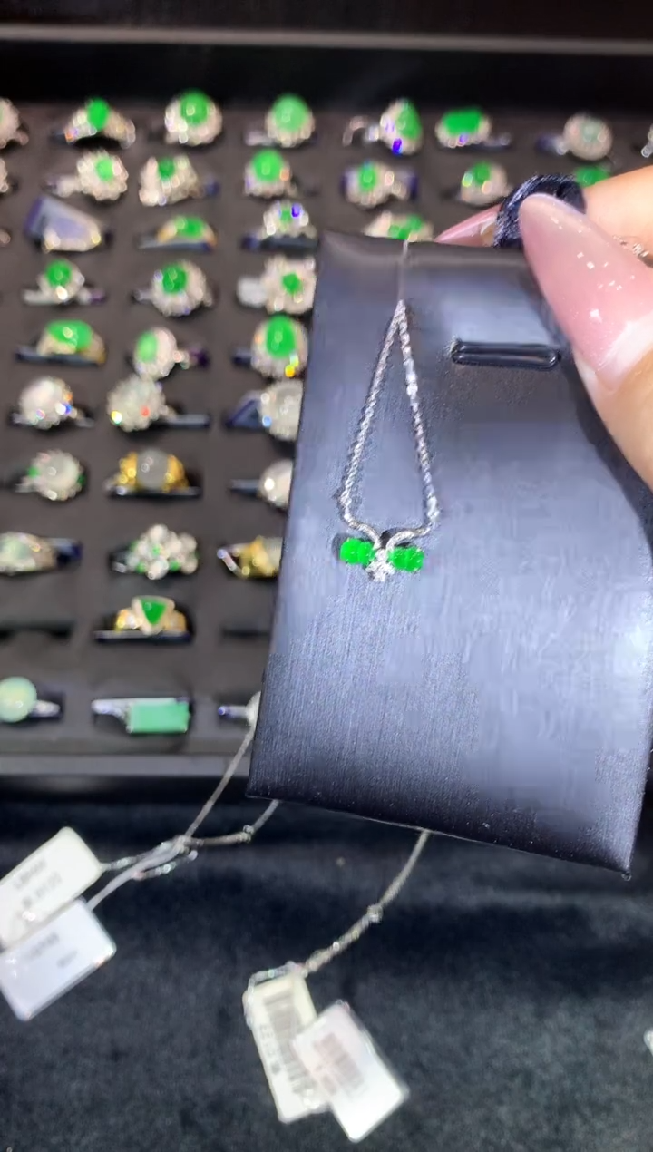 【闪购商品】翡翠项链18K金镶嵌a2时尚