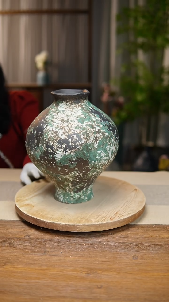 【闪购商品】陶瓷  花器涂鸦绿灯笼