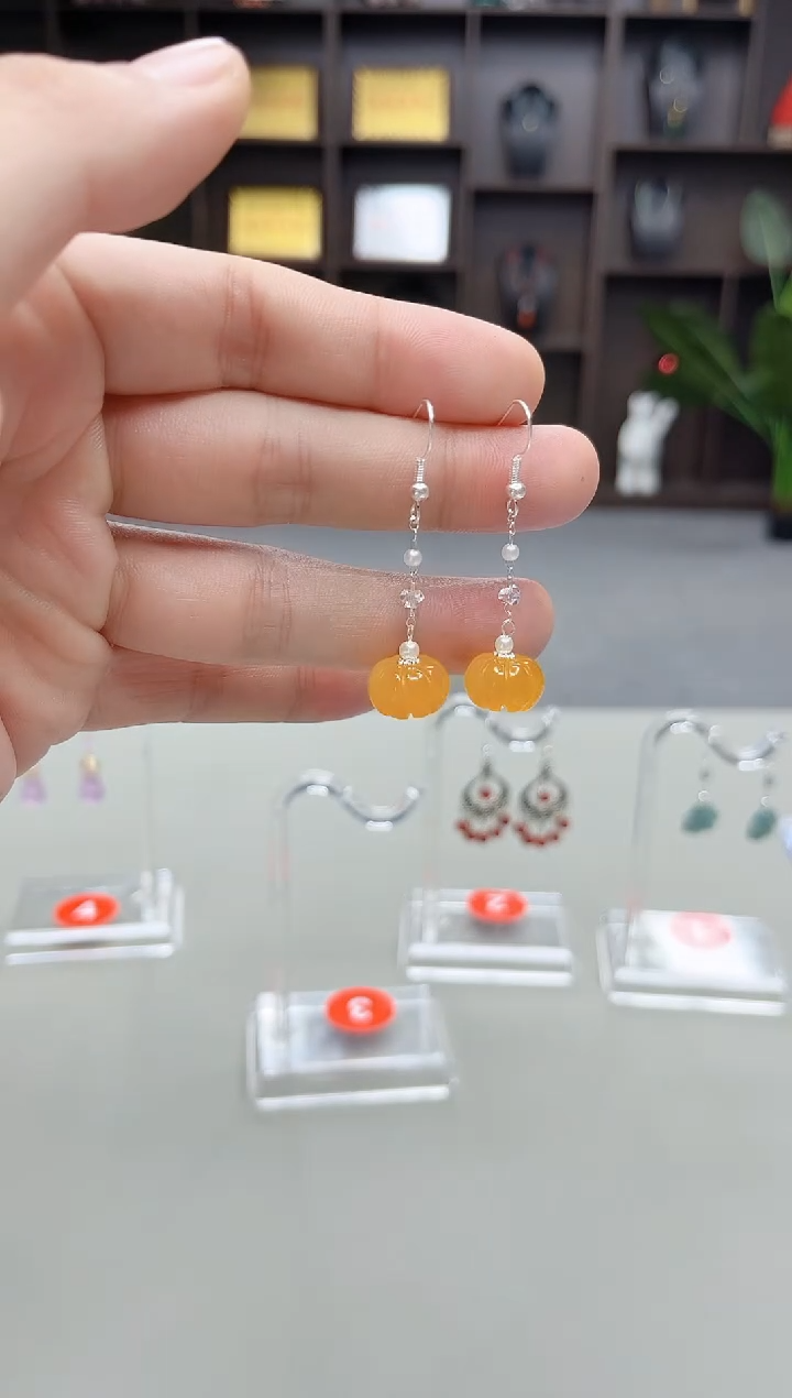 未镶嵌耳钉玛瑙/玉髓w06