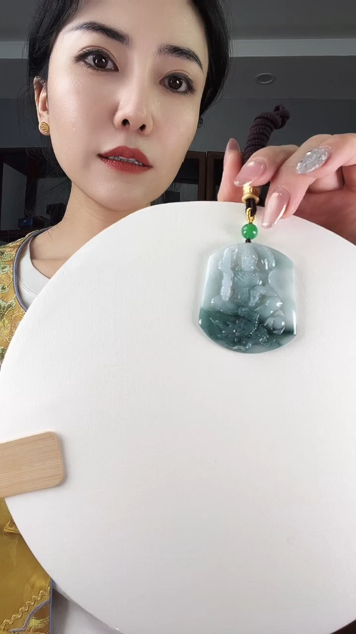 【闪购商品】翡翠颈饰未镶嵌不动明王