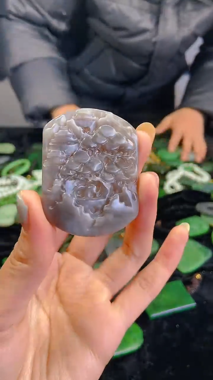 颈饰未镶嵌和田玉1