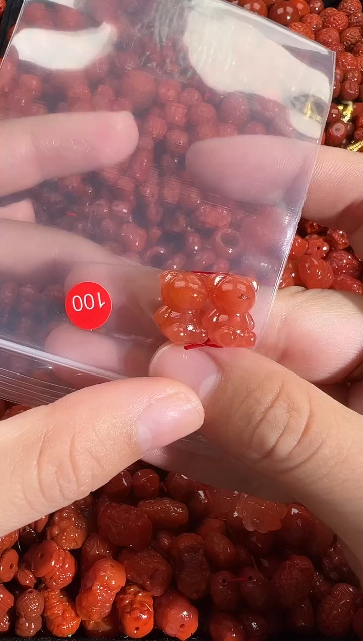 颈饰未镶嵌南红玛瑙1