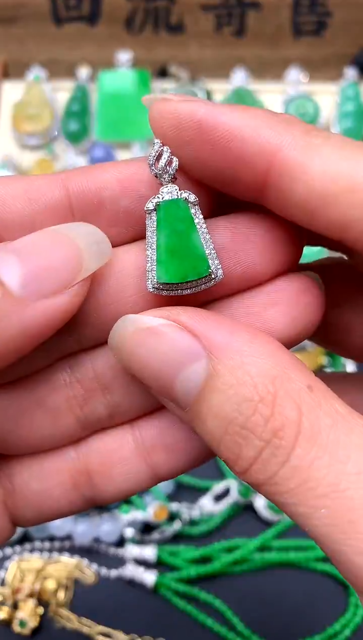 【闪购商品】翡翠颈饰18K金镶嵌279-中国好珍宝