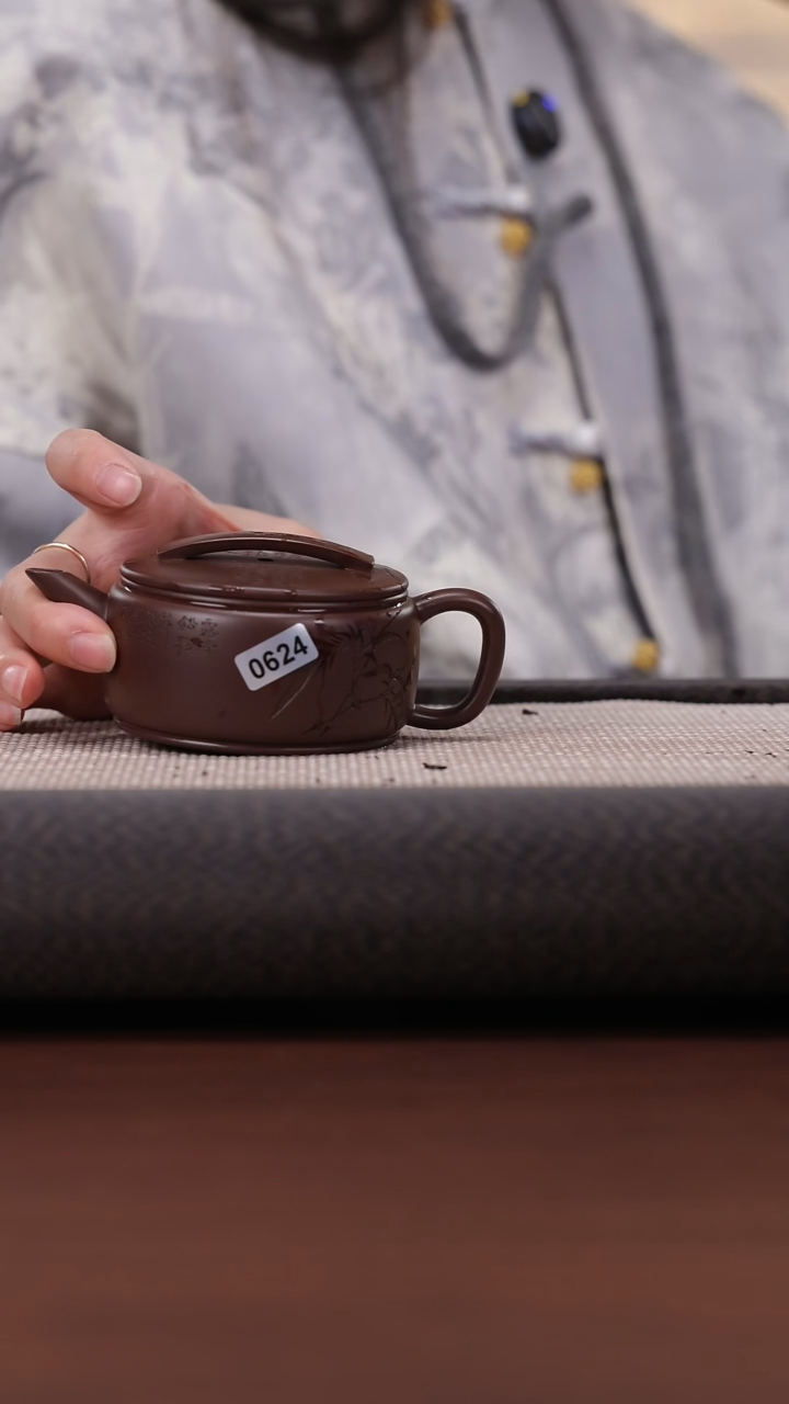 【闪购商品】紫砂茶壶624 刘向东紫脂泥 剑流汉瓦170cc