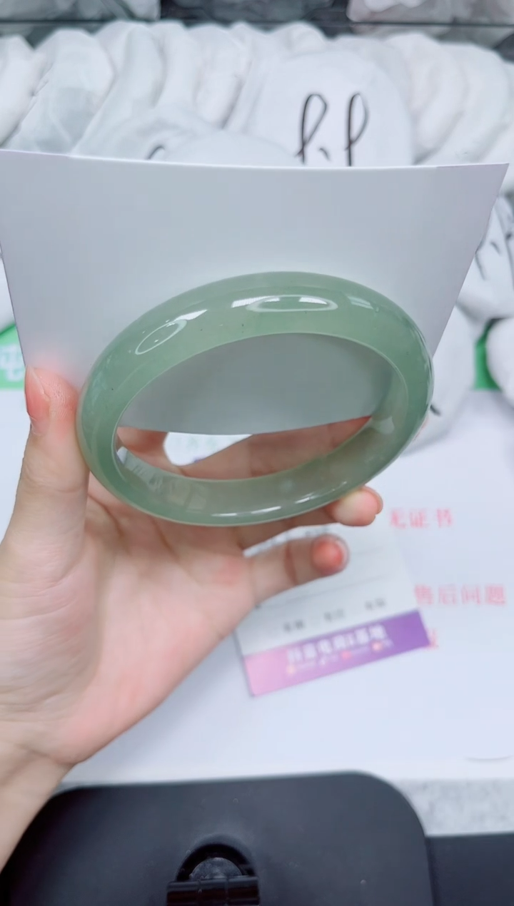 石英质玉手镯未镶嵌155-64