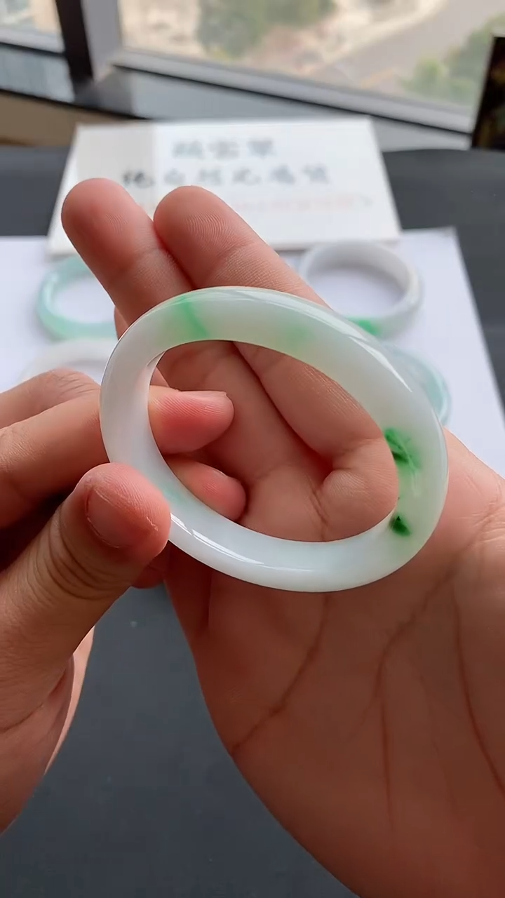 【闪购商品】翡翠手镯未镶嵌16号54*47*12.1*7.2贵妃