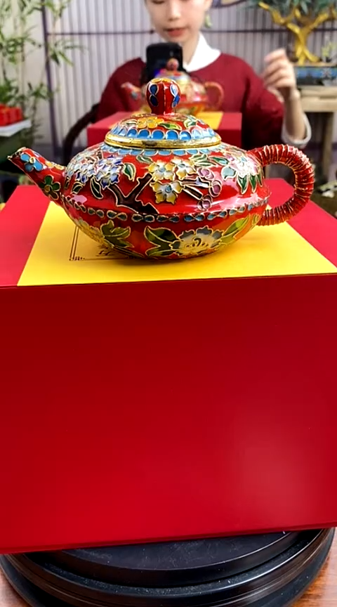 【闪购商品】非遗技艺 景泰蓝花丝壶红色