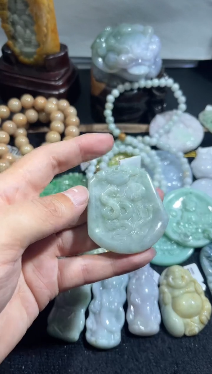 【闪购商品】翡翠颈饰未镶嵌00019282