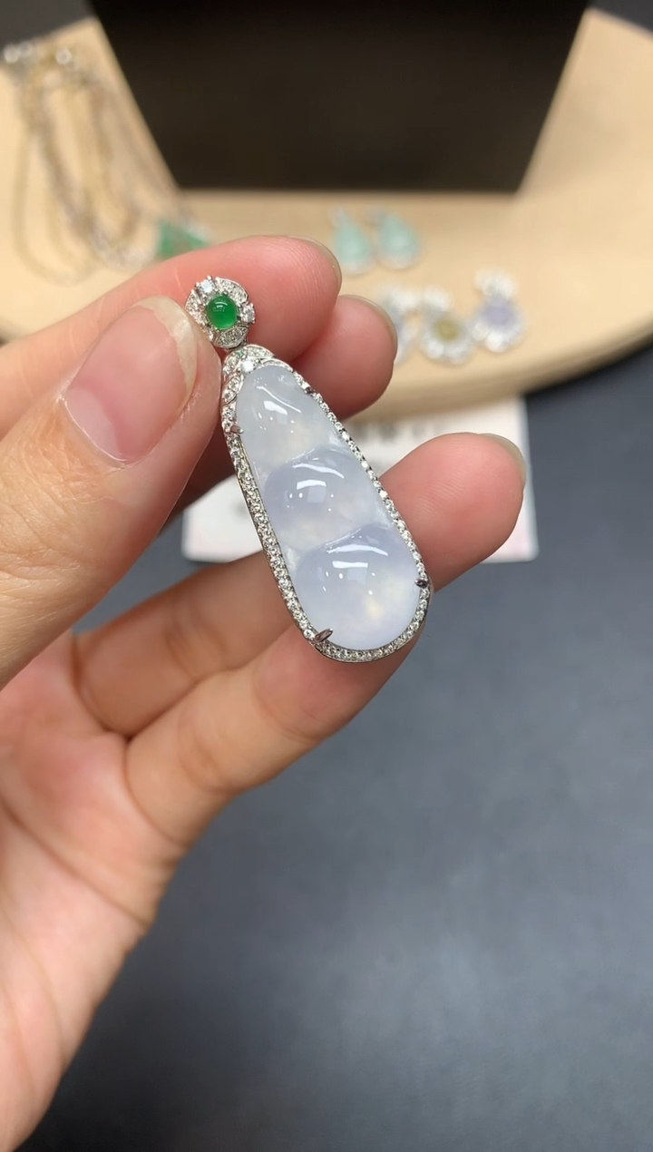 【闪购商品】翡翠吊坠(不含链)银S925镶嵌葫芦【多样性发其一】