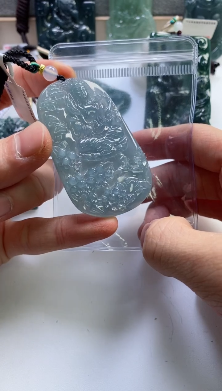 【闪购商品】翡翠挂件未镶嵌           