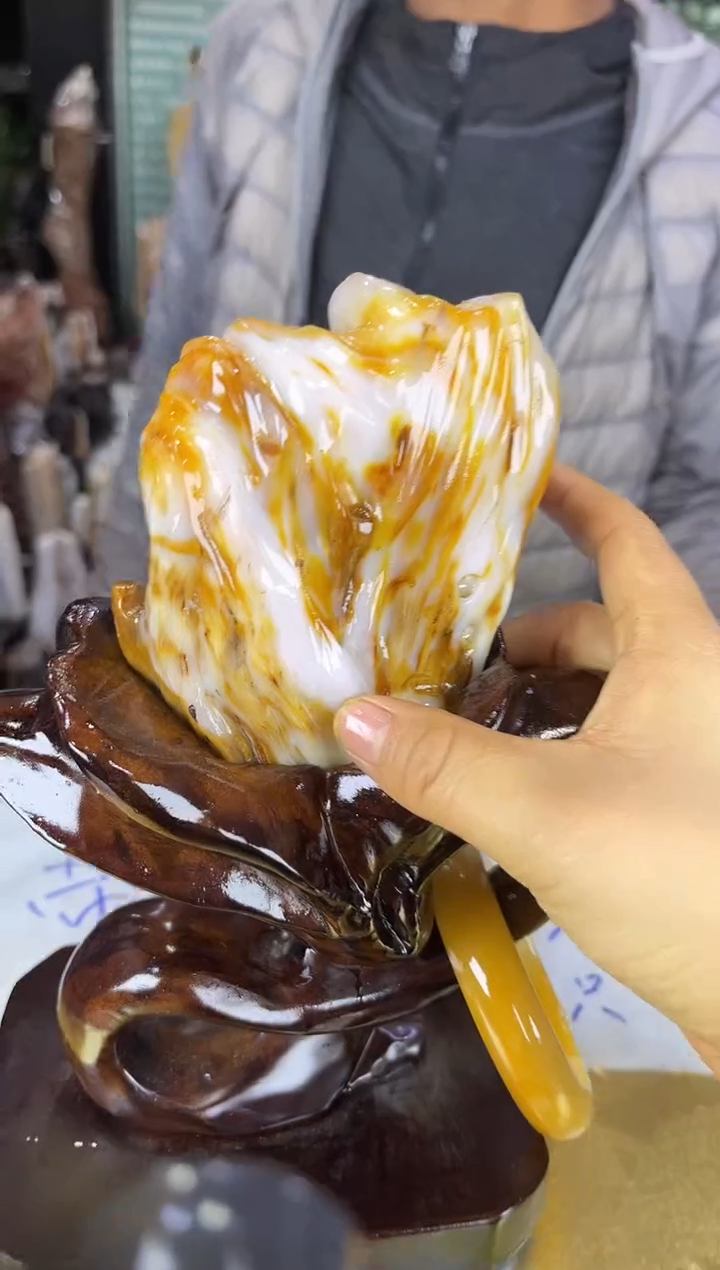 缅甸天然树化玉精品居家摆件