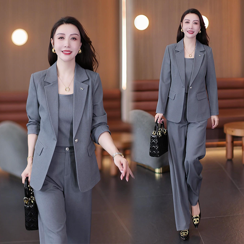 高级感小西装外套时尚休闲套装女春秋季职业气质女神范西服三件套