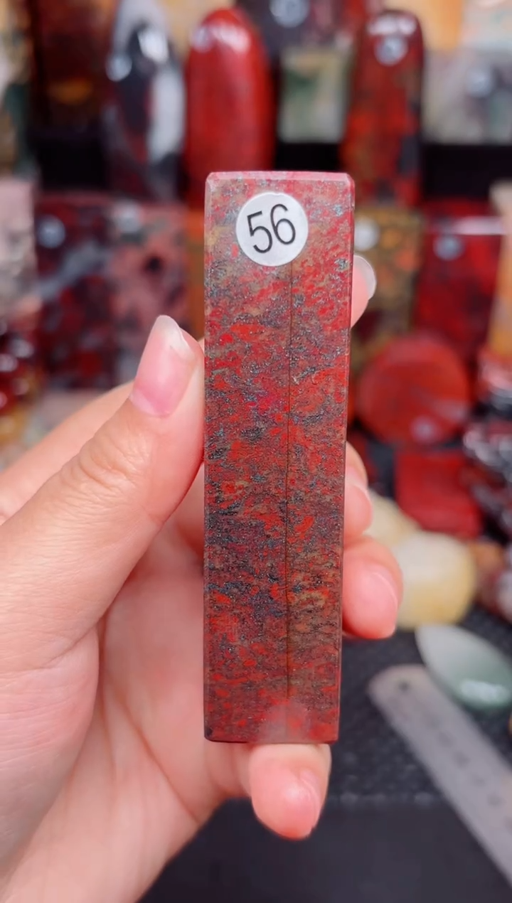 玉桂林鸡血玉素章手把摆件56