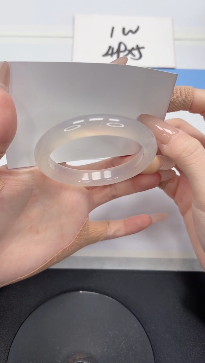 【闪购商品】石英质玉手镯未镶嵌A16-54.7