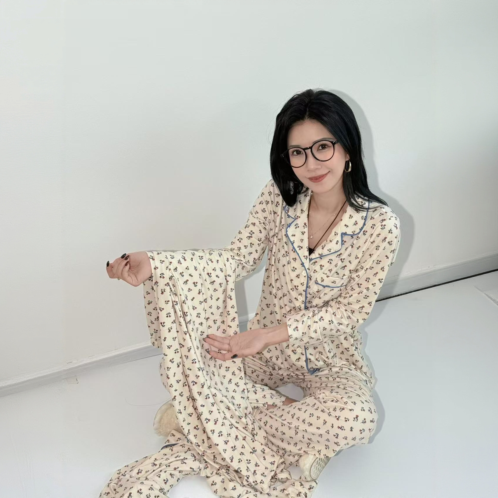 FST5232蓝色碎花居家睡衣长袖舒适透气