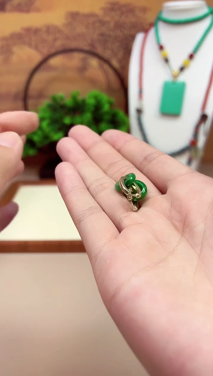 翡翠14K金镶嵌耳饰E251