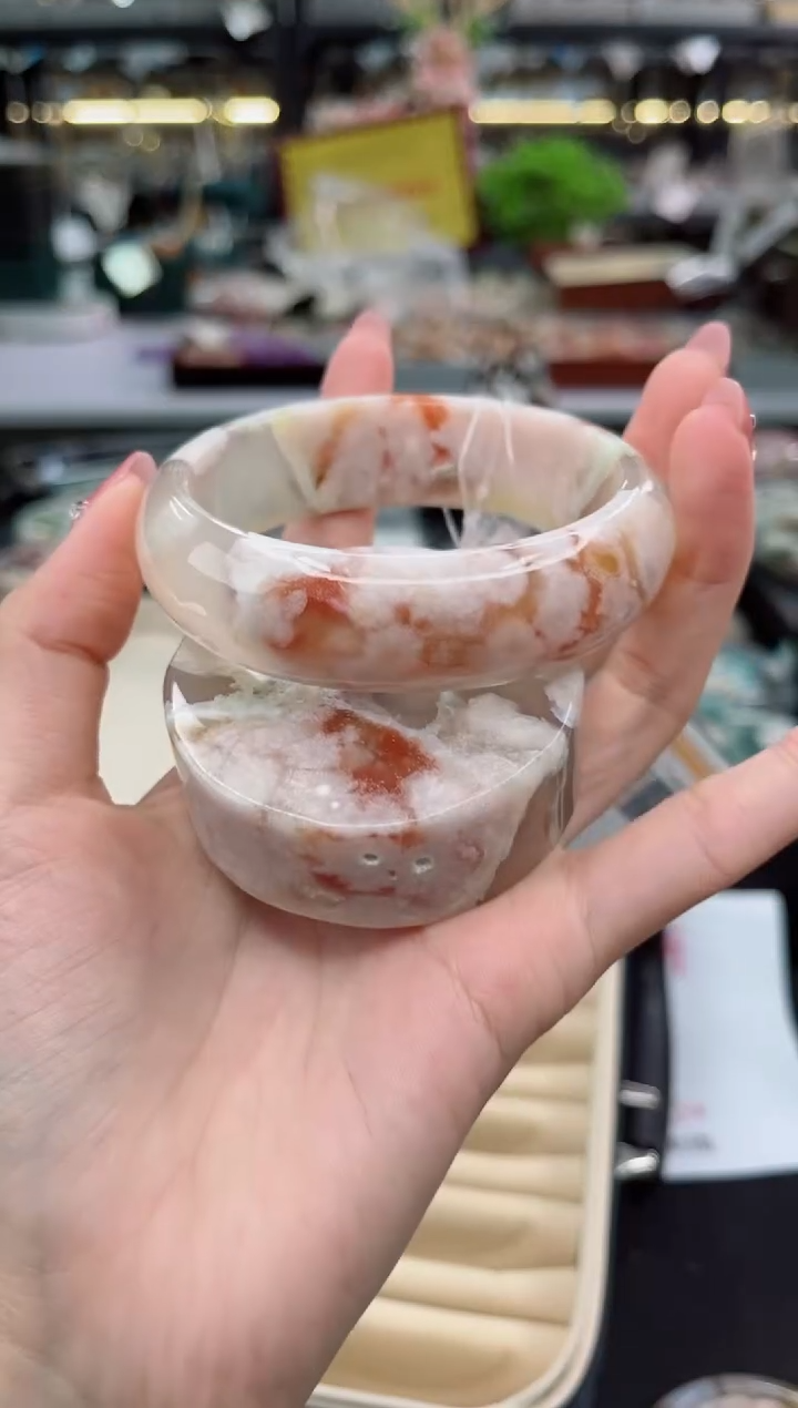 【闪购商品】石英质玉手镯未镶嵌62圈口（赠品镯心）6541104