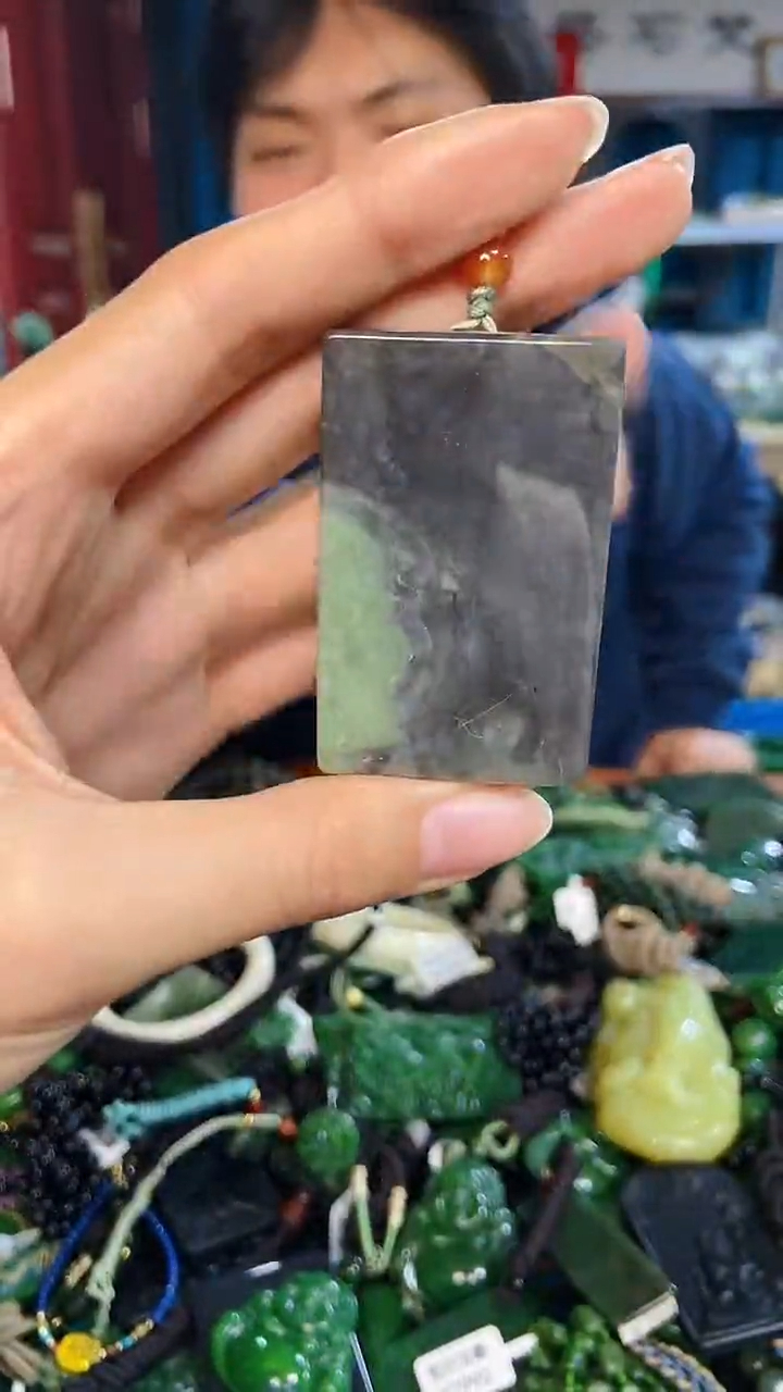 未镶嵌和田玉挂件1