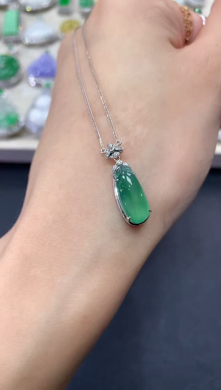 【闪购商品】翡翠颈饰18K金镶嵌a14        