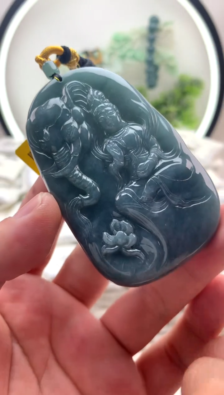 翡翠未镶嵌颈饰普贤