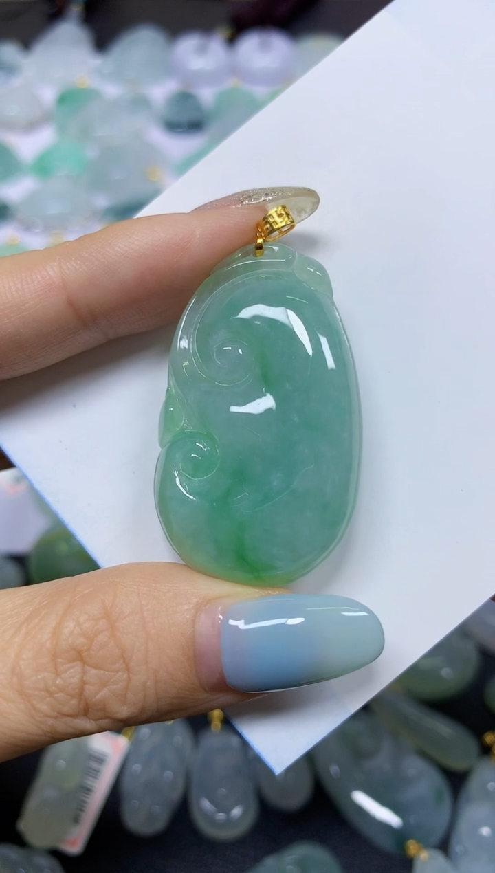 翡翠18K金镶嵌颈饰天然翡翠A货