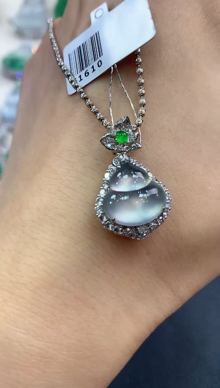 【闪购商品】翡翠吊坠(不含链)18K金镶嵌D94    