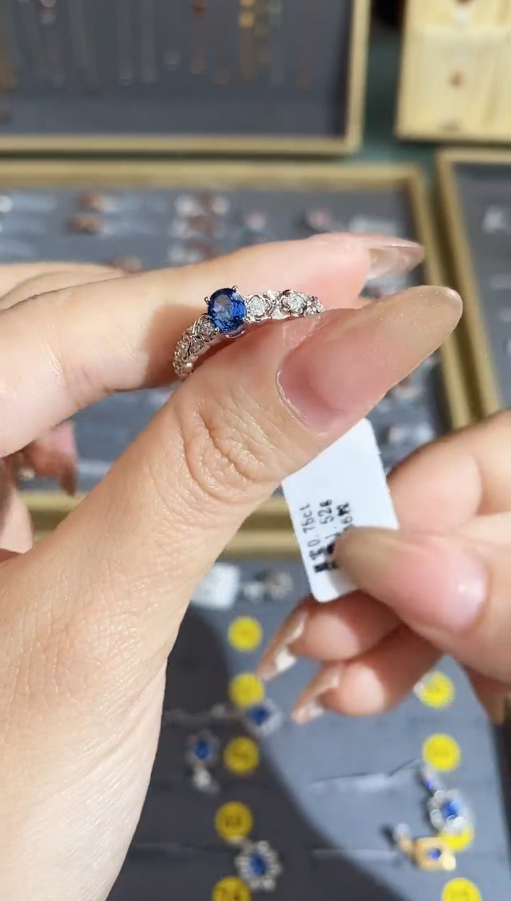 【闪购商品】蓝宝石戒指18K金镶嵌戒指