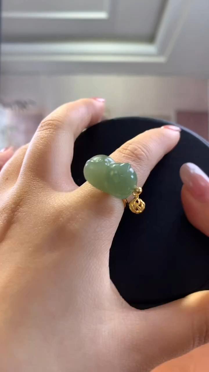 银S925镶嵌和田玉挂件珑***力猫咪戒指