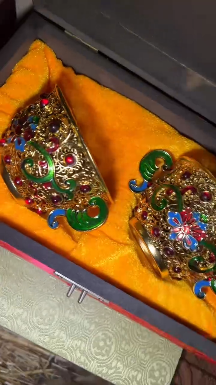 金属高端创意福利摆件