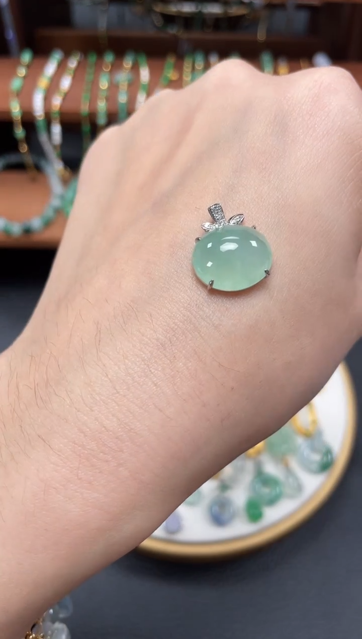 【闪购商品】翡翠吊坠(不含链)18K金镶嵌一个   JK668