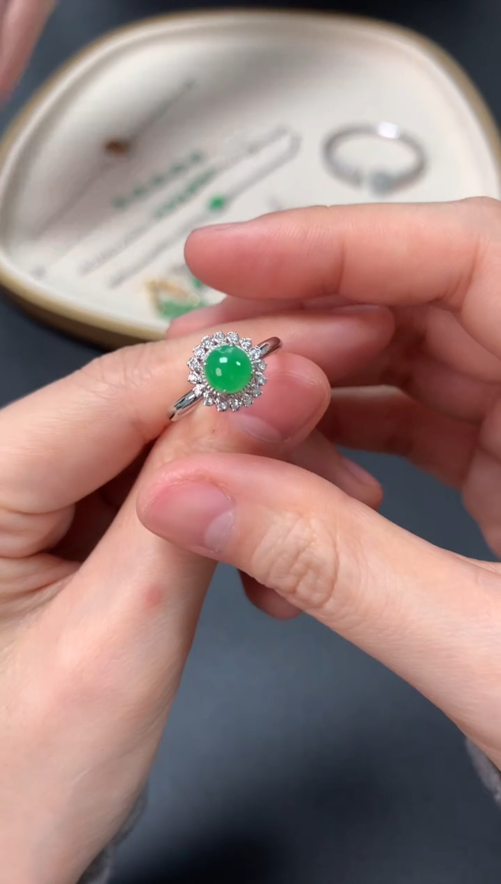 【闪购商品】翡翠戒指18K金镶嵌2980戒指