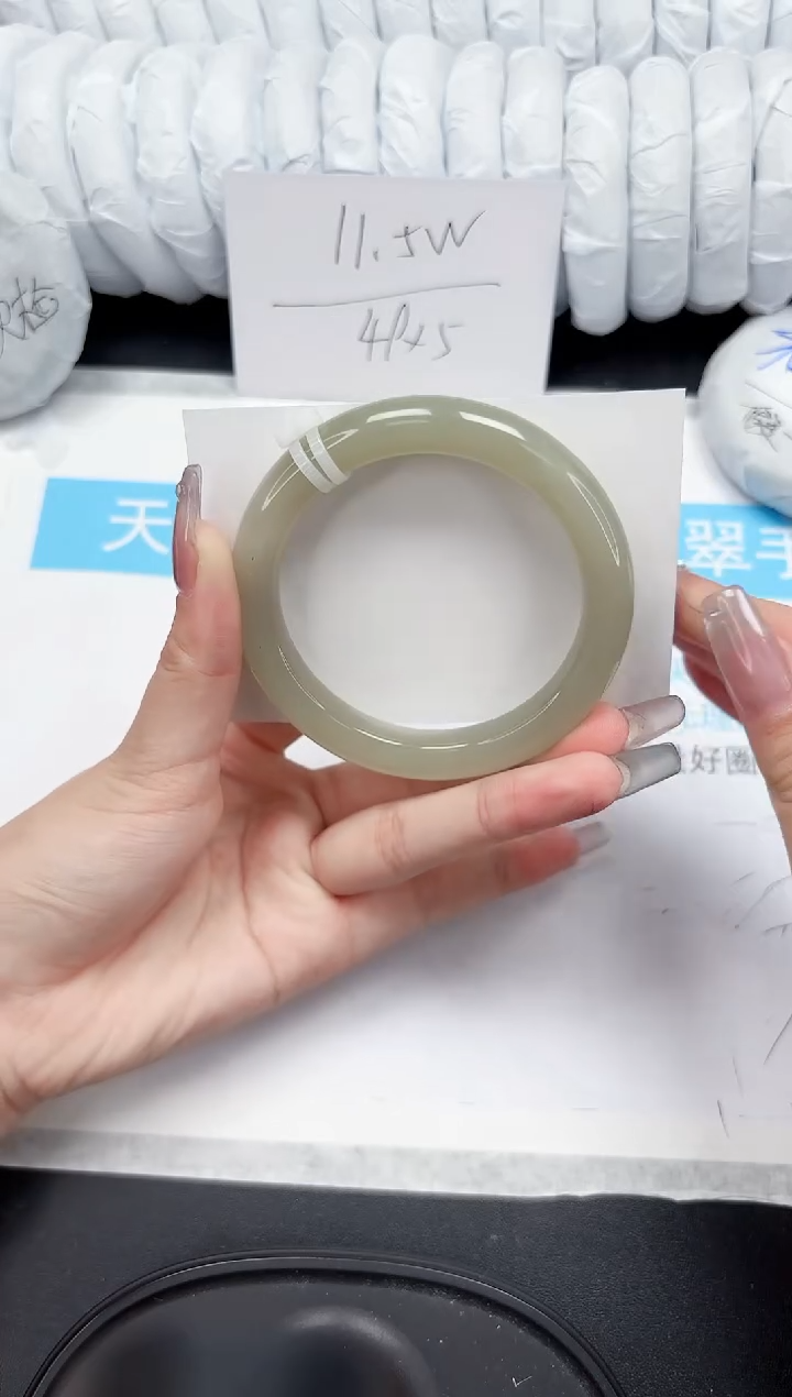 【闪购商品】和田玉手镯未镶嵌729-59