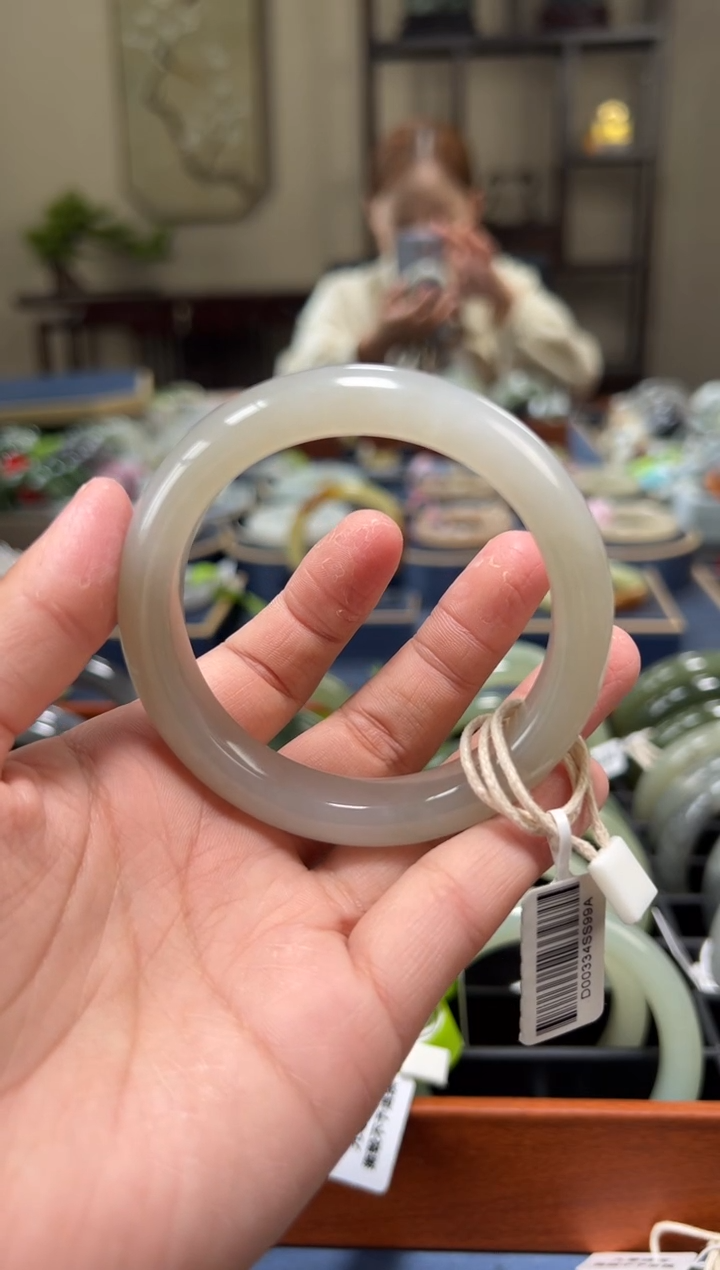 未镶嵌手镯和田玉D0033-54