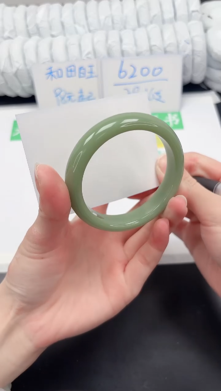 【闪购商品】石英质玉未镶嵌手镯38-56.5