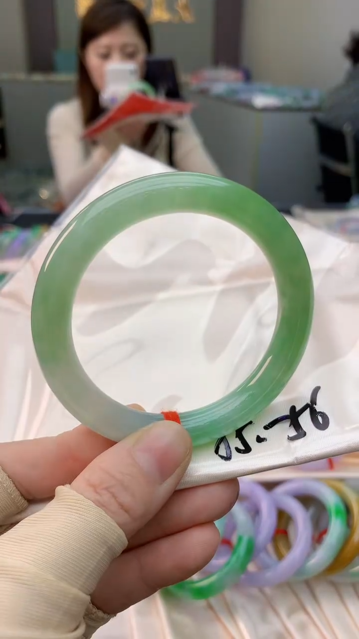 未镶嵌手镯翡翠0064462722