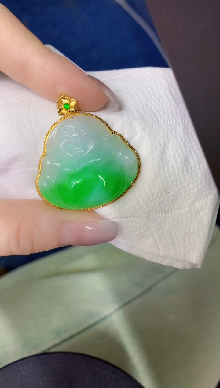 颈饰18K金镶嵌翡翠缅甸天然翡翠A货