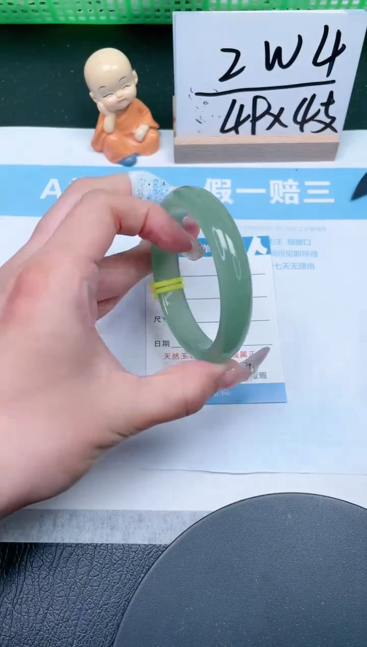 【闪购商品】石英质玉手镯未镶嵌391-56