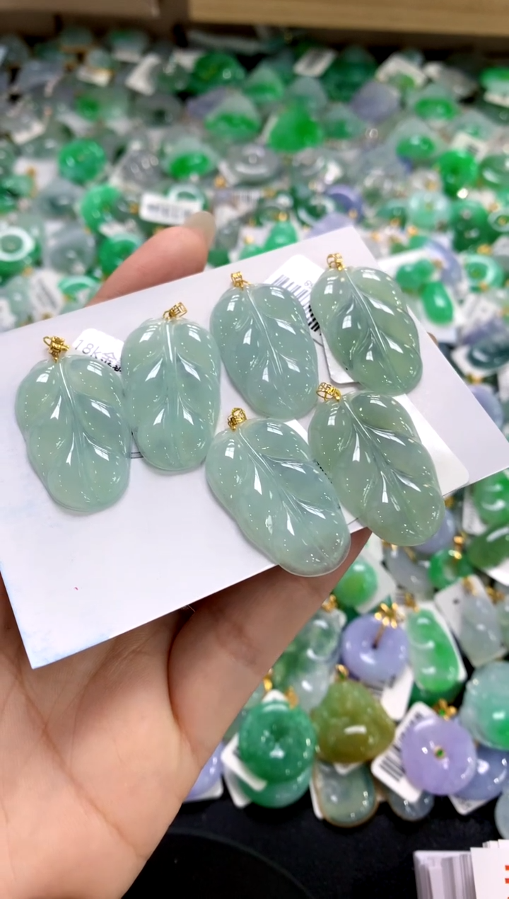 翡翠18K金镶嵌颈饰1111111111（多样性发其一）