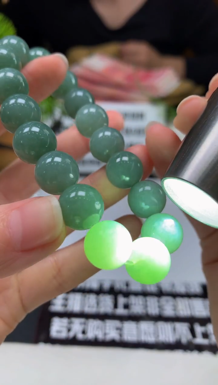 未镶嵌定制翡翠叮*猫---122555