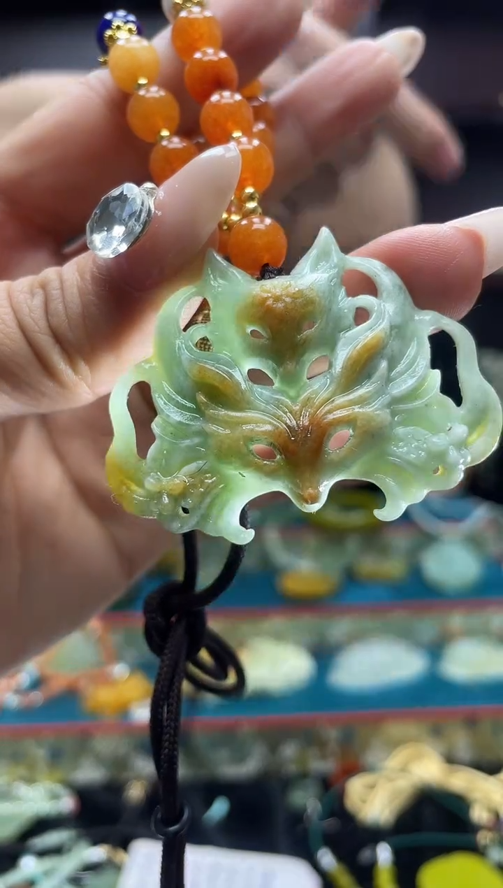 未镶嵌岫玉吊坠·