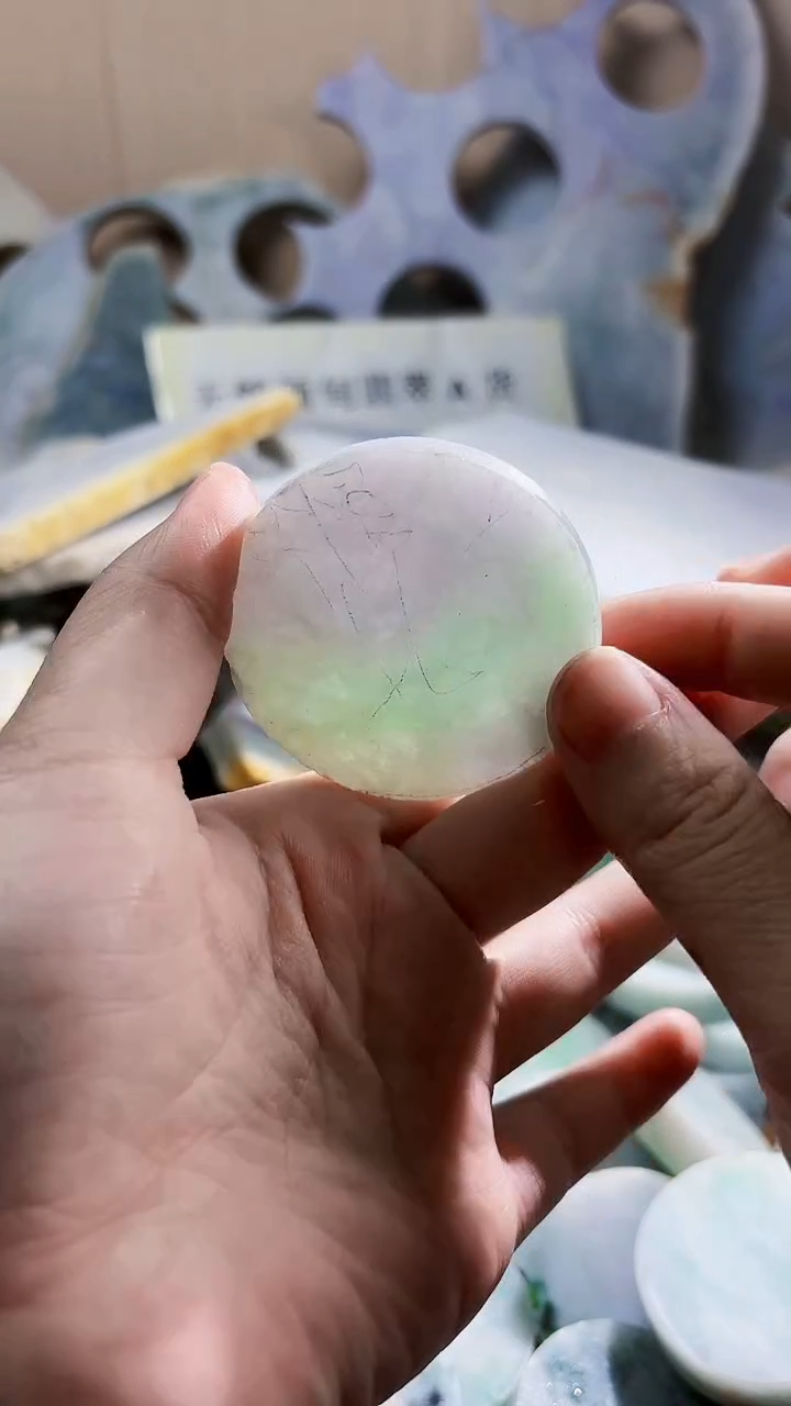 翡翠未镶嵌颈饰翡翠A货 姜谭684