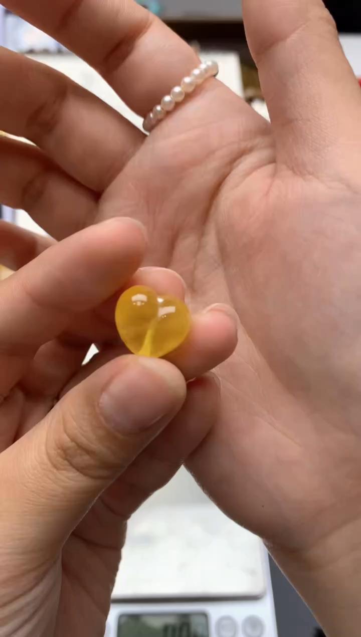 【闪购商品】琥珀珠宝奇石未镶嵌126琥珀蜜蜡花粉有纹小坑介意勿拍