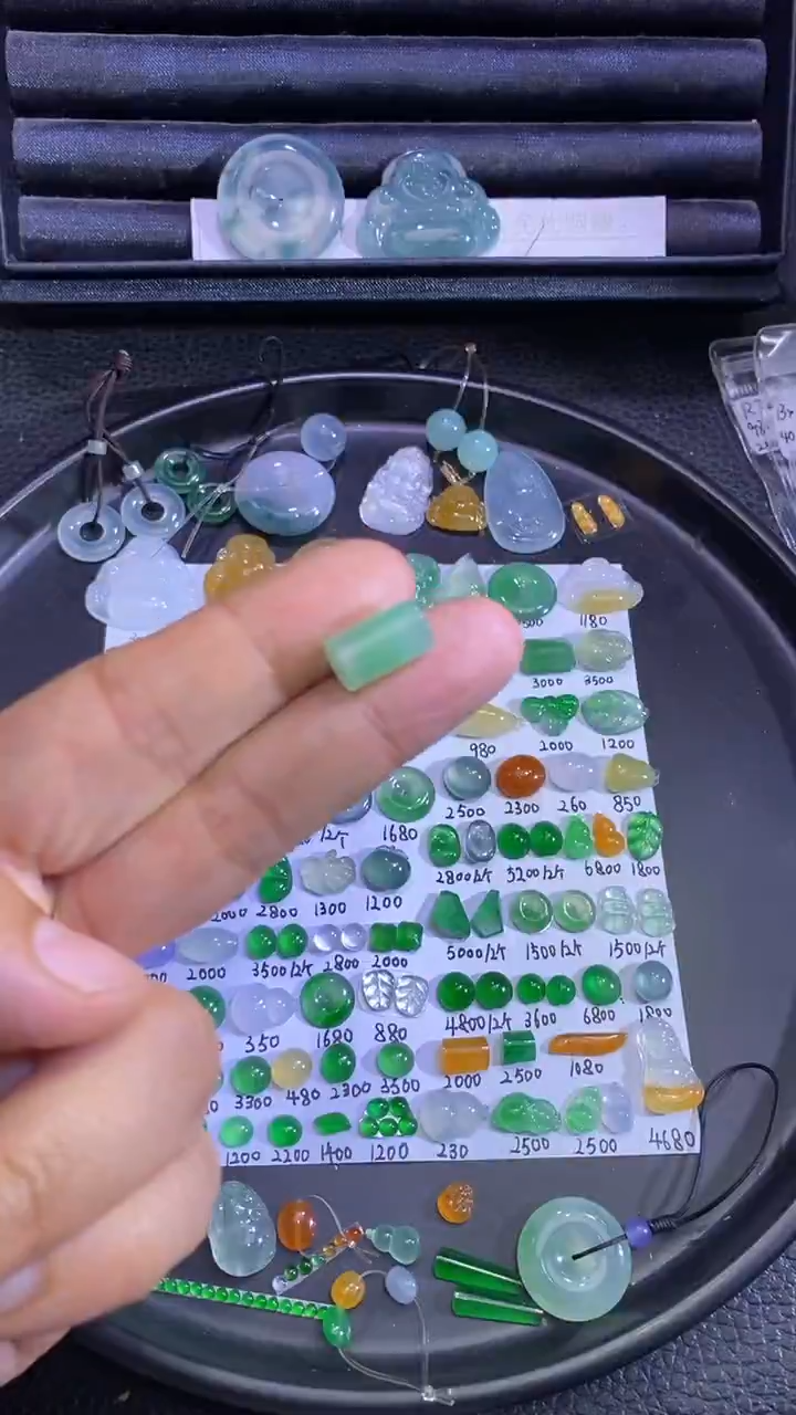 未镶嵌挂件翡翠珠子