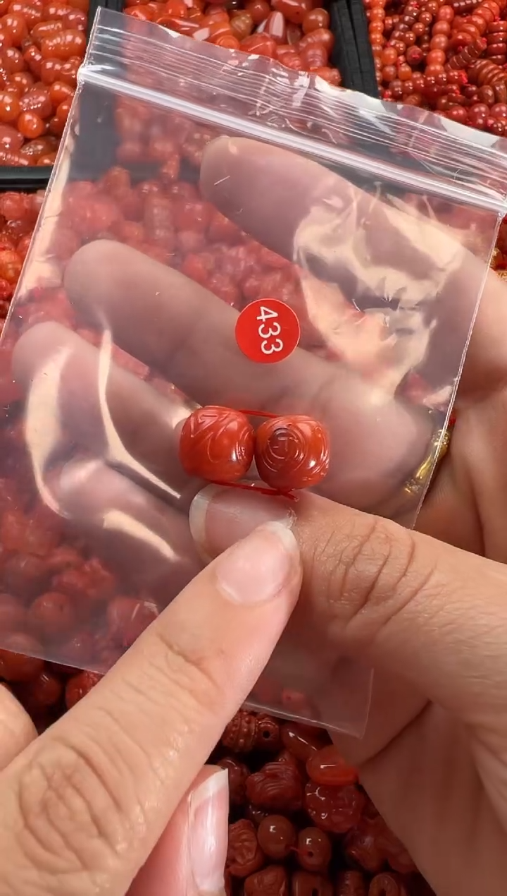 【闪购商品】南红玛瑙颈饰未镶嵌1