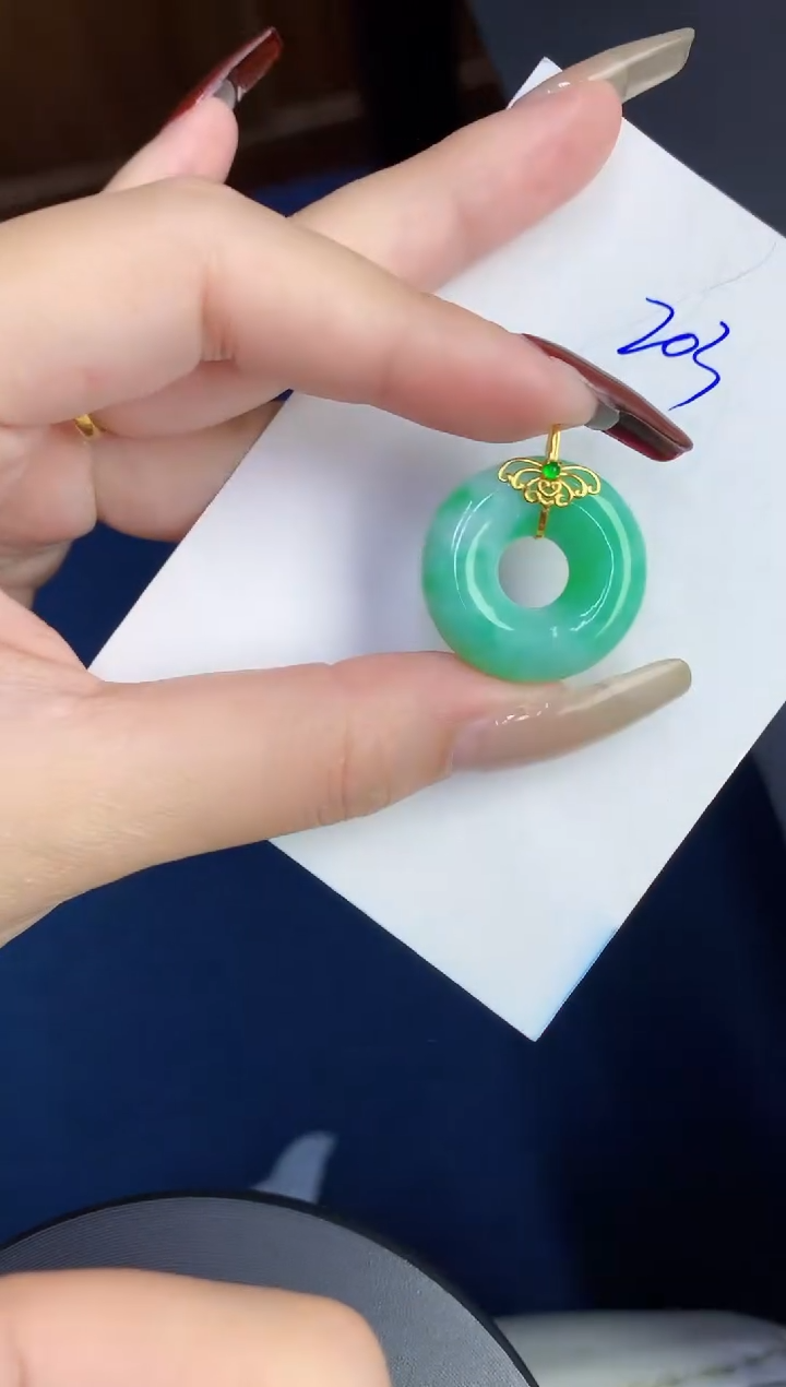 【闪购商品】翡翠颈饰18K金镶嵌0000000000